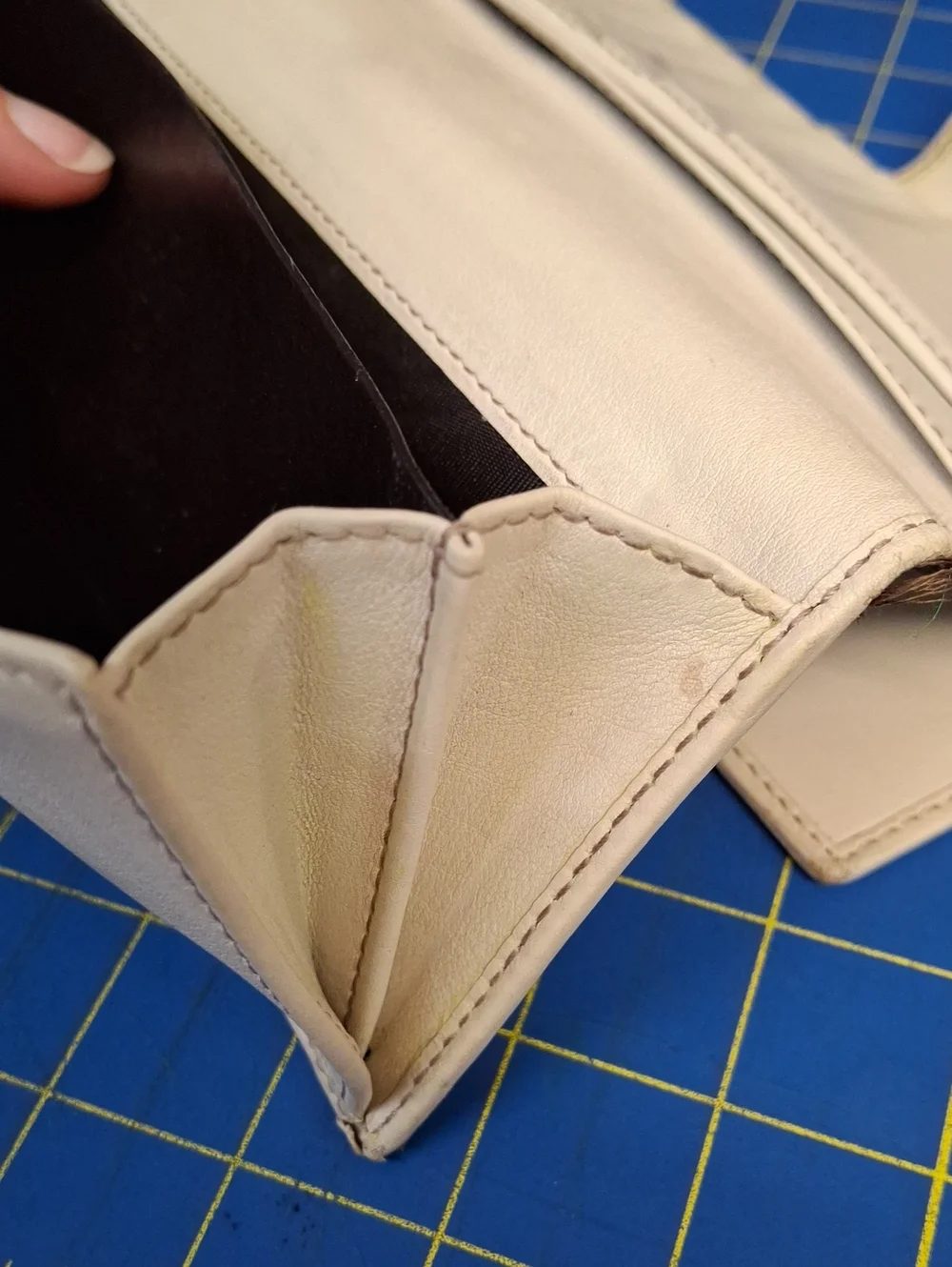 Gucci Cream Brown GG Signature Continental Wallet Gold Logo